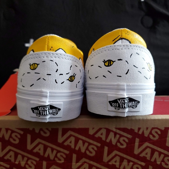 Winnie the Pooh Shoe Customs - Picture 2 of 3
